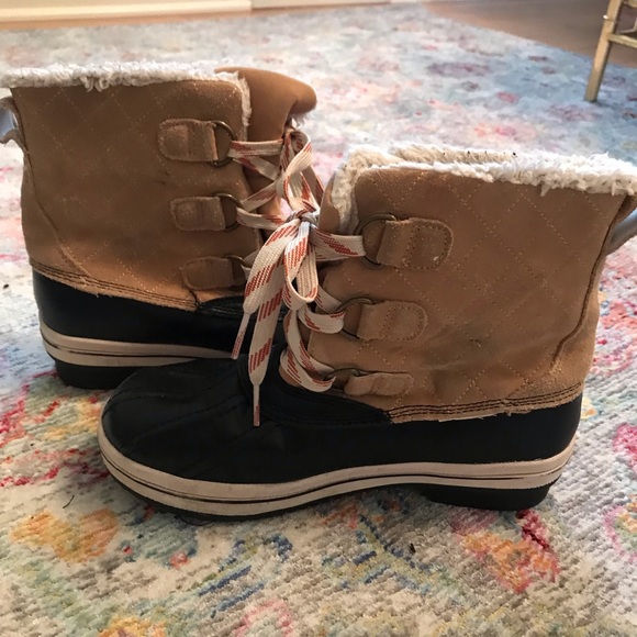 Snow Boots - Picture 4 of 4